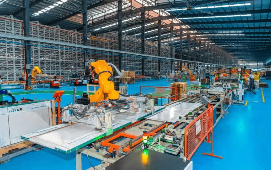 推動傳統(tǒng)制造業(yè)“數(shù)字化”“智能化”“綠色化”轉(zhuǎn)型